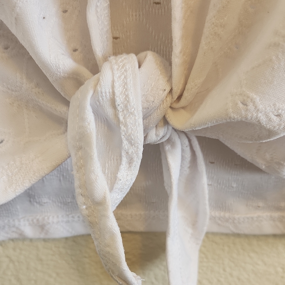 Vine and Valley White Women's Blouse Size M - Picture 6 of 8